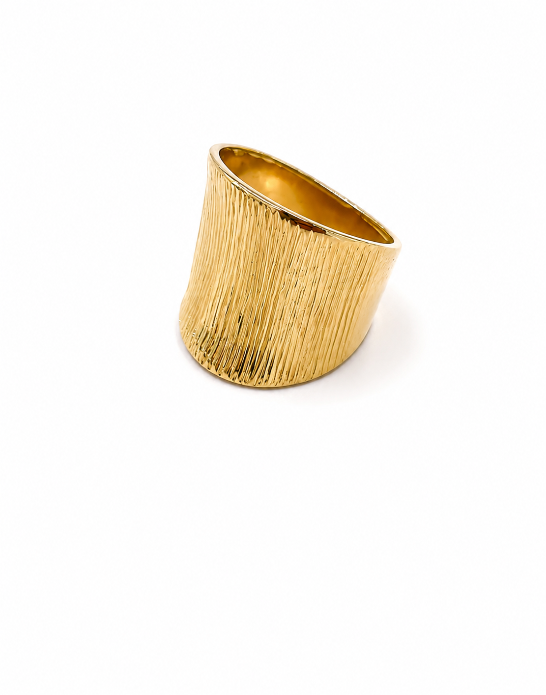 Diamond-Cut Wide Band Ring – 18K Gold