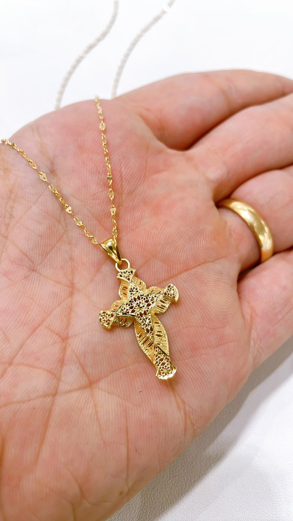 18K Gold Croce Stilizzata Unisex Pendant