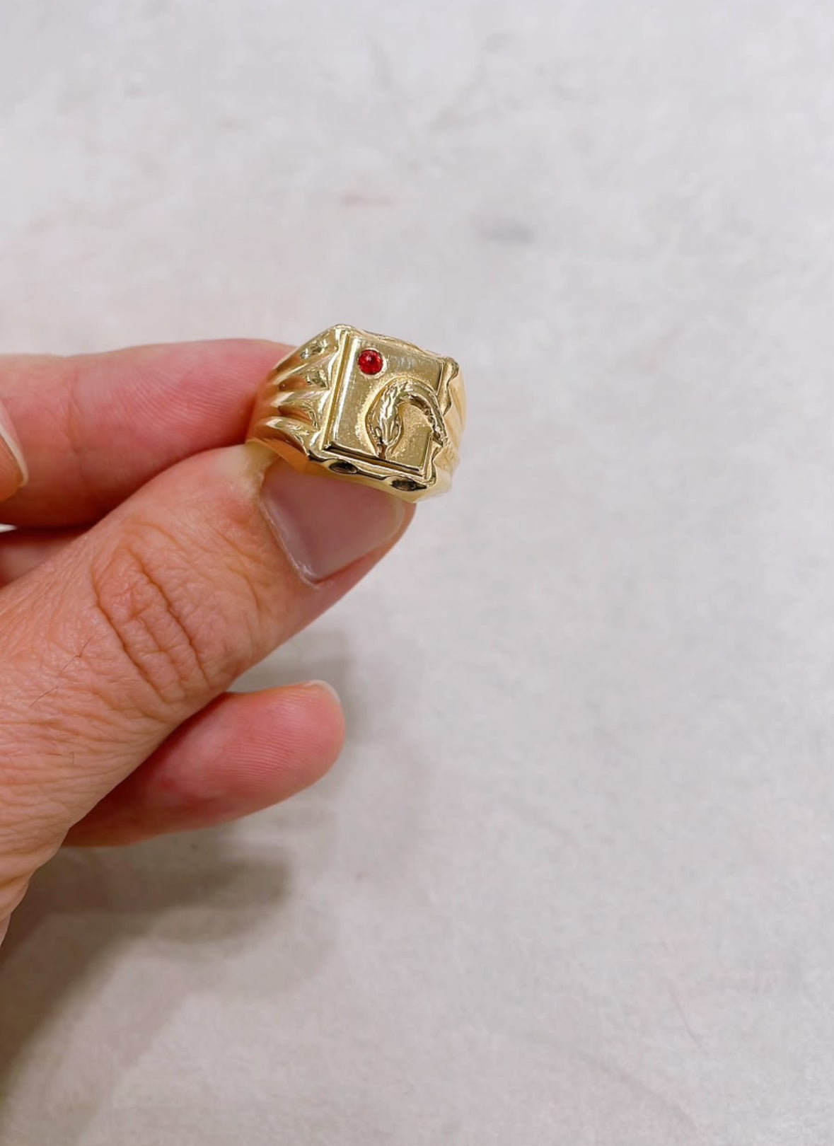 Snake Shield Ring – 18K Yellow Gold