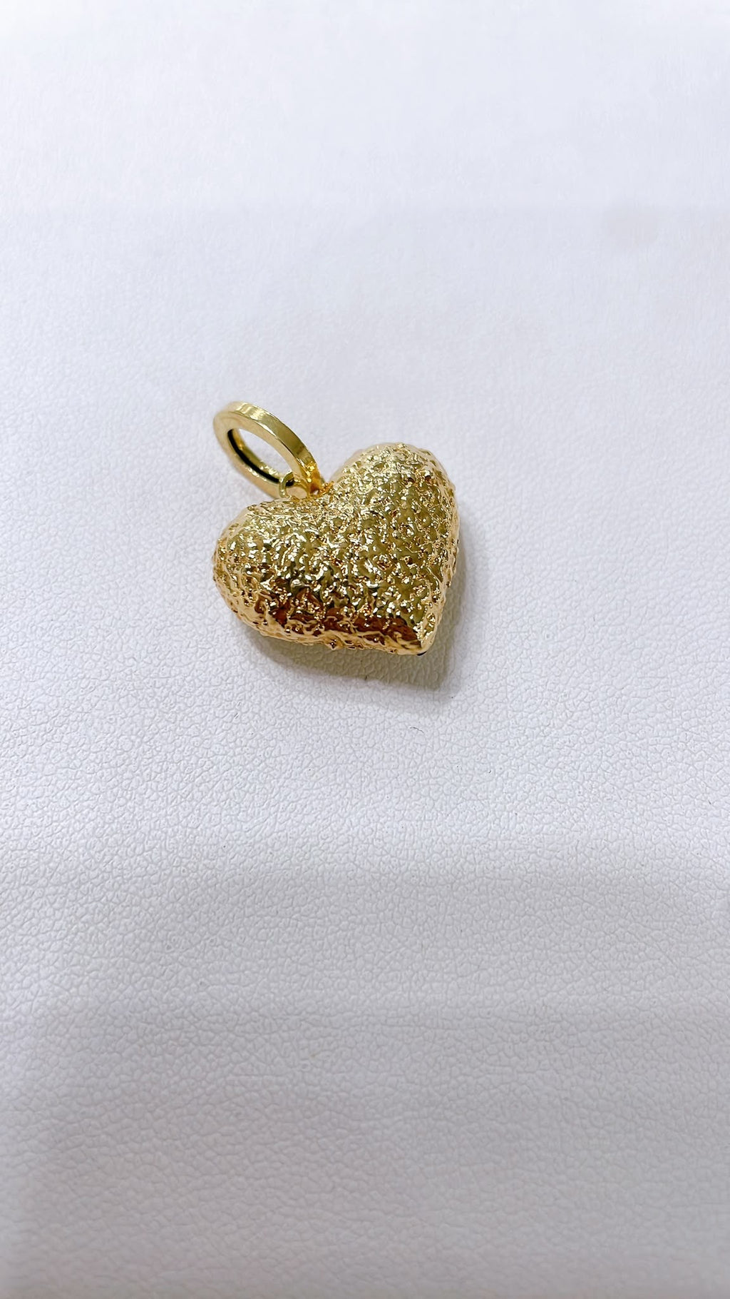 18K Gold Cuore Medio Versione Satinata Pendant