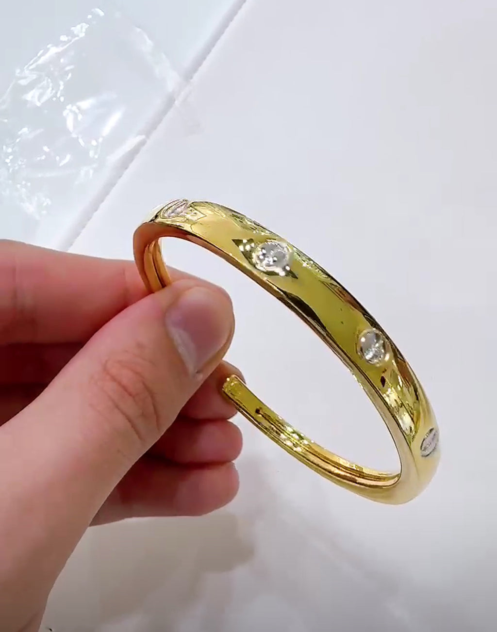 18K Gold Women’s Rigid Twist Bracelet | Yellow Gold