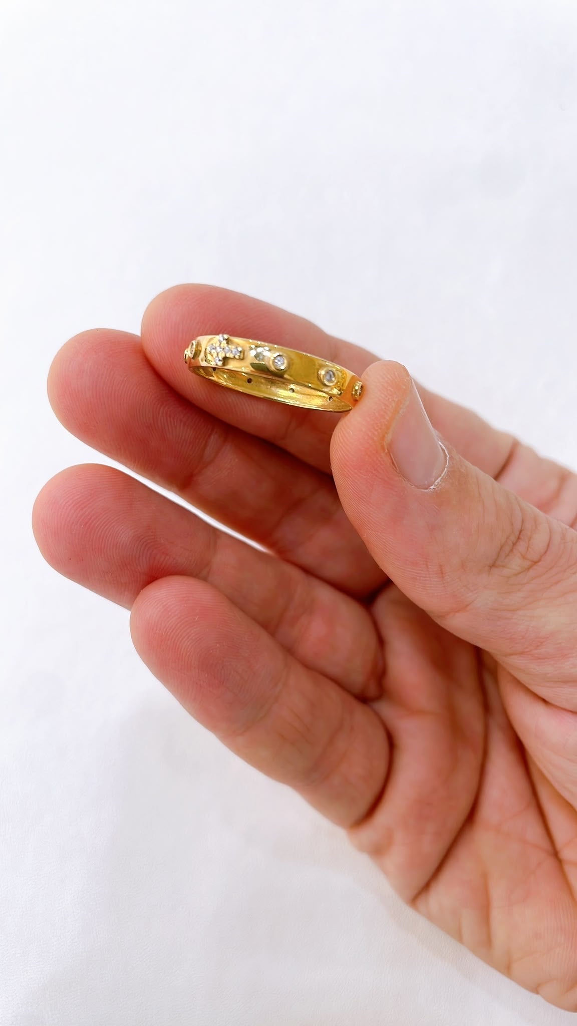 18K Gold Rosary Ring with White Zirconia