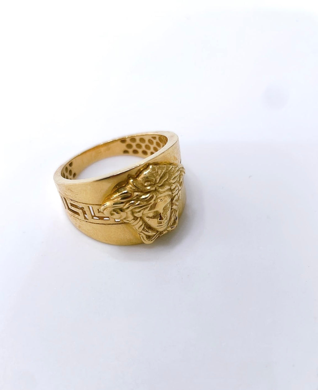Medusa Head Ring in 18K Gold