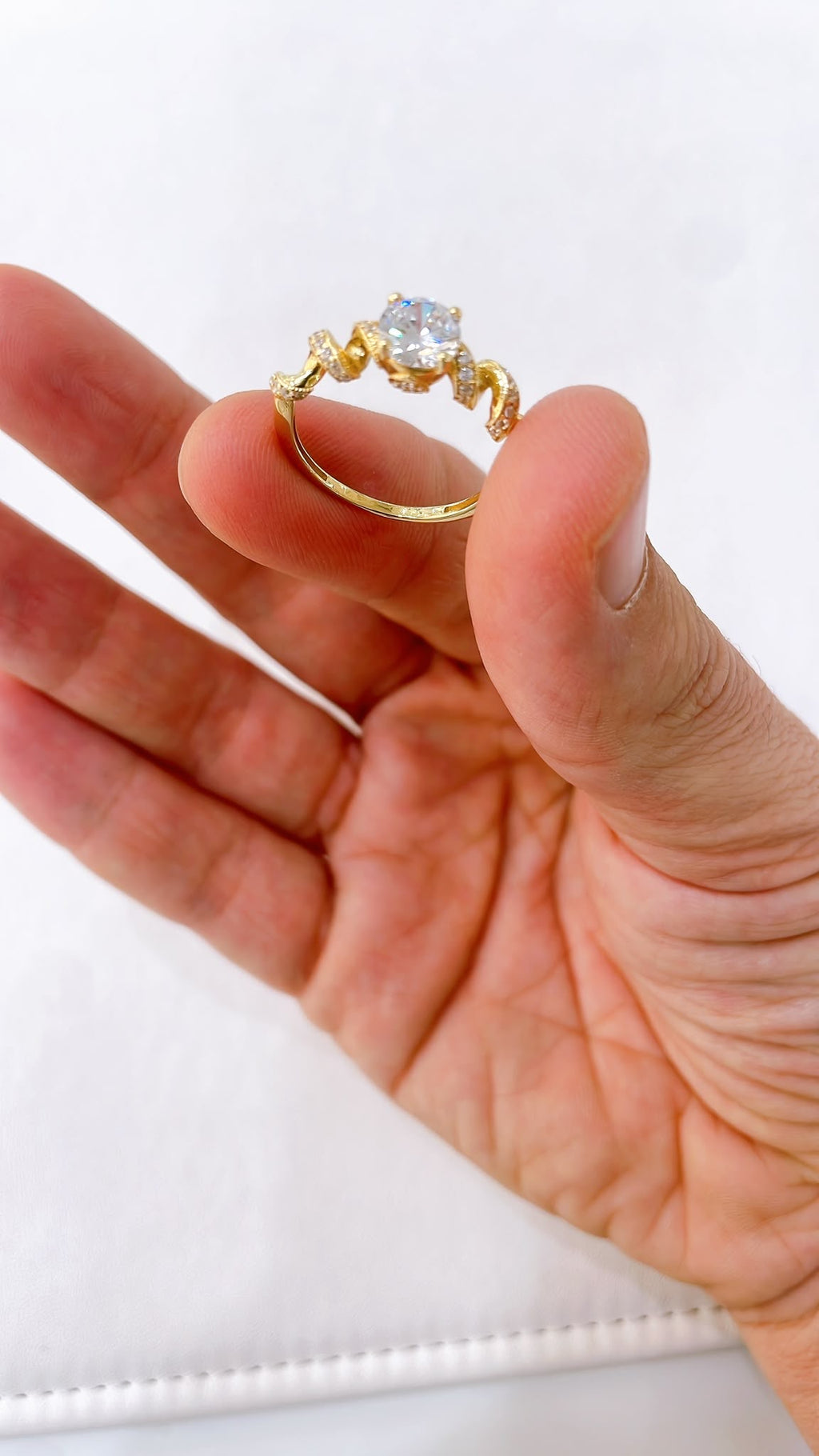18K Gold Solitaire Ring with Side Stones