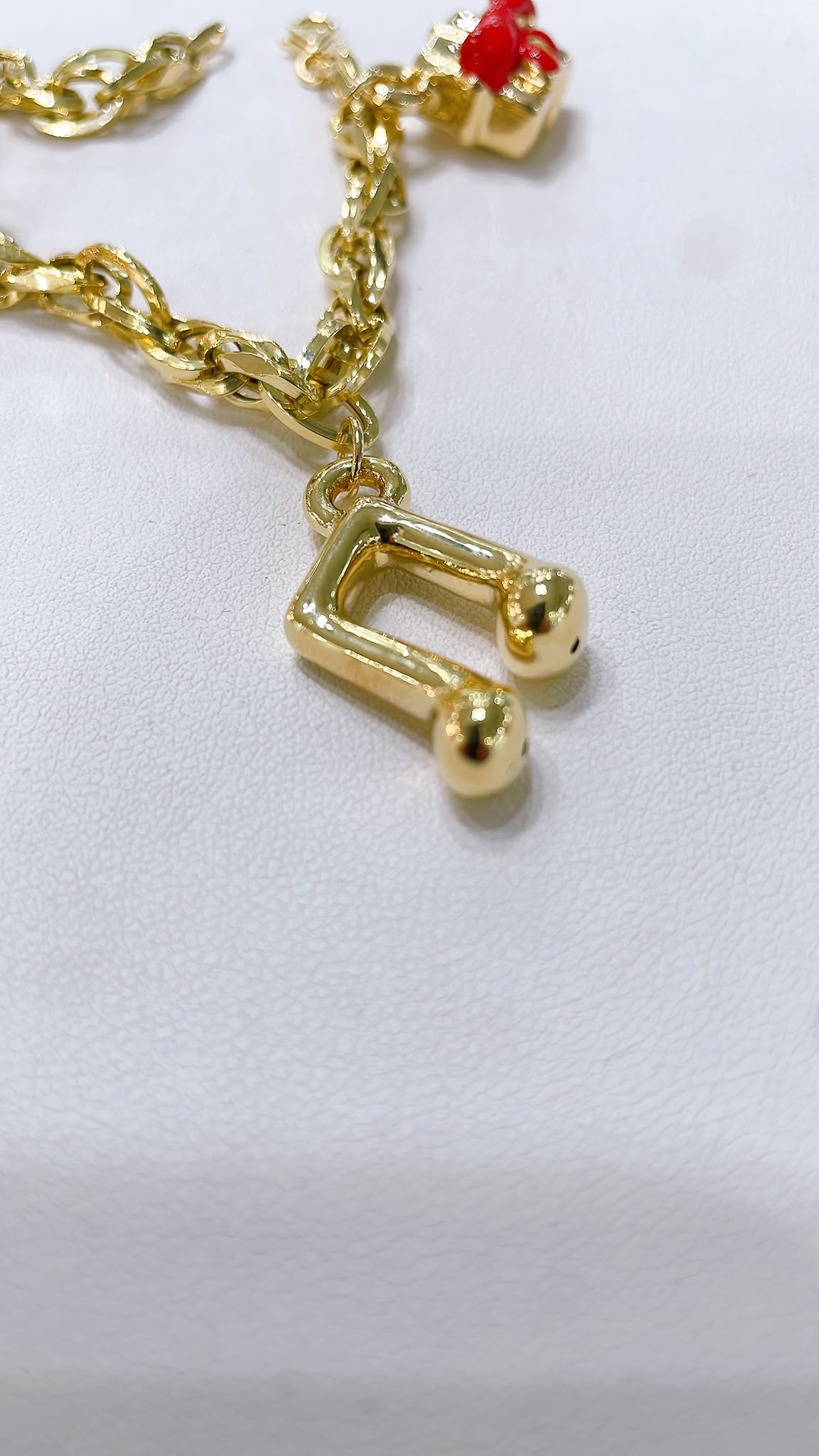 Bracciale a catena con charme in oro 18 kt - dettaglio 6